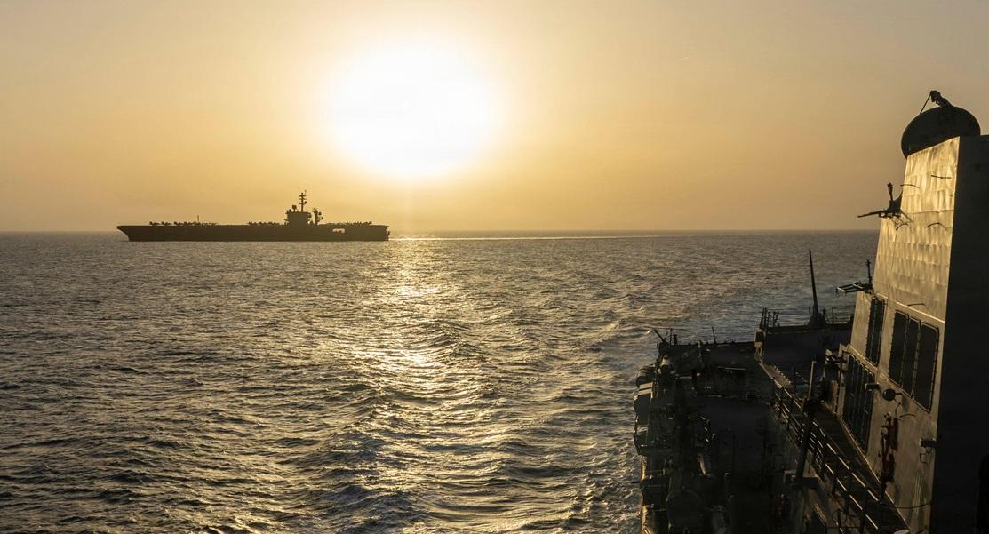 عاجل | البحرية الأمريكية تحتجز سفينة إيرانية قرب هرمز.. والمحادثات غير محسومة #صحيفة_الخليج 