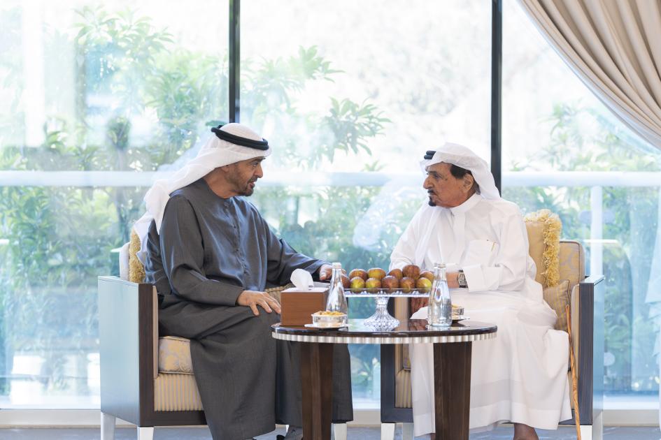 عاجل| محمد بن زايد وحاكم عجمان يبحثان شؤون الوطن والمواطن #صحيفة_الخليج 