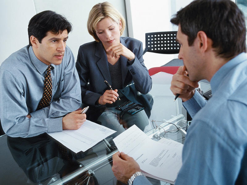 الرضا الوظيفي بالإدارة العمومية