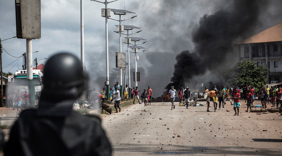 عشرة قتلى بينهم شرطيان في مواجهات إثر الانتخابات الغينية