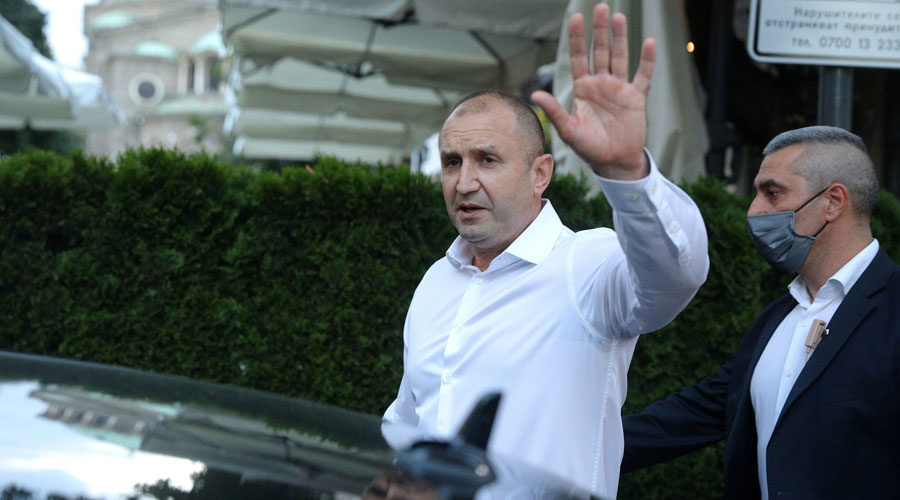 الرئيس البلغاري يبدأ عزلاً ذاتياً بعد مخالطة مصاب بـ «كورونا»