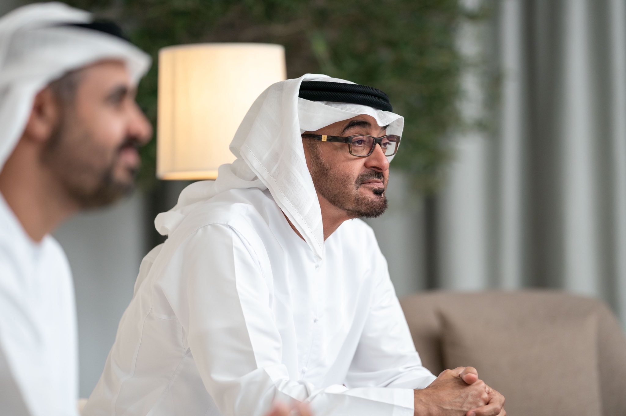 محمد بن زايد يبارك زواج محمد بن سلطان بن خليفة بـ «التواصل المرئي»