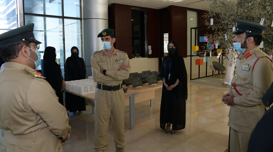 شرطة دبي تغرس «شجرة الامتنان» ضمـن مبـادرات السعادة والإيجابية