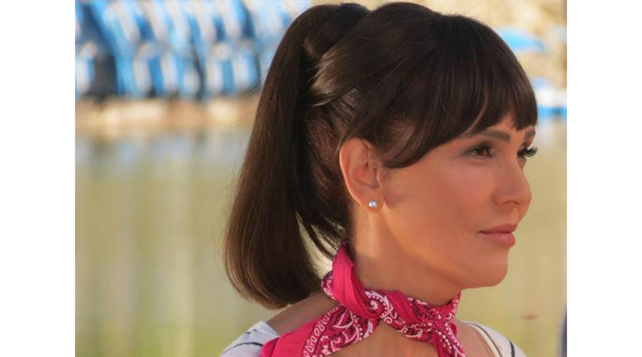 رولا حمادة: استعنت بمريضة في «من الآخر»