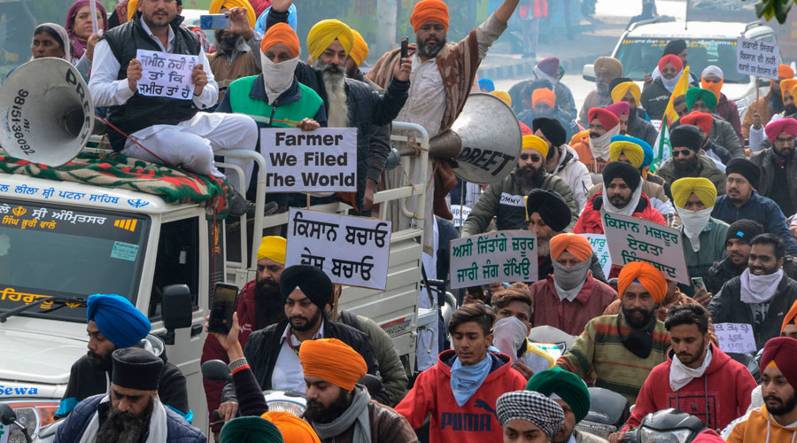 لماذا يتظاهر مزارعو الهند؟ وبماذا وعدهم مودي؟