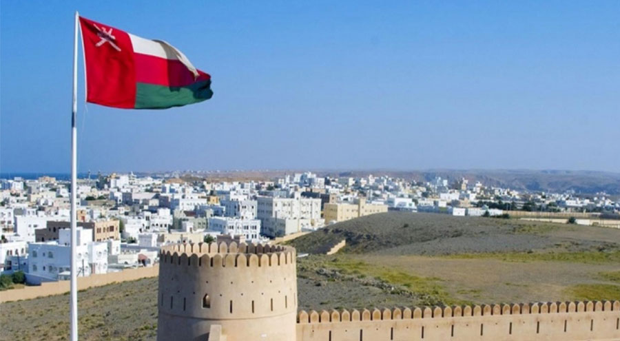 عُمان تغلق جميع منافذها لمدة أسبوع