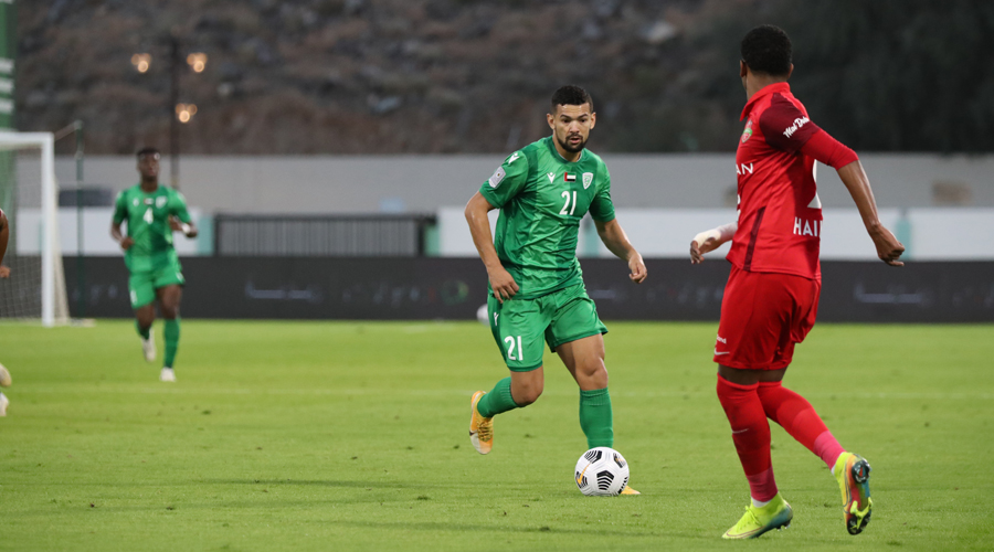 شباب الأهلي يحسم مباراة الإثارة التحكيمية