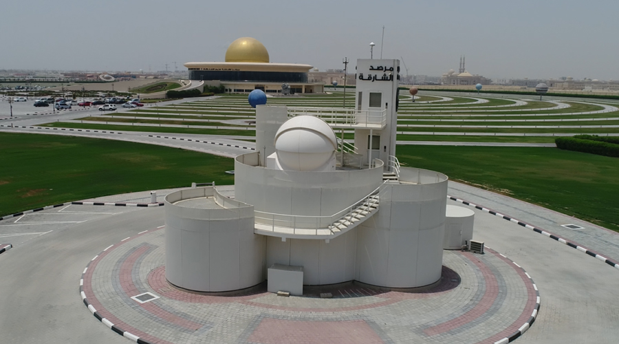 «الشارقة الفلكي» يرصد اصطداماً متسلسلاً لنيازك على سطح القمر