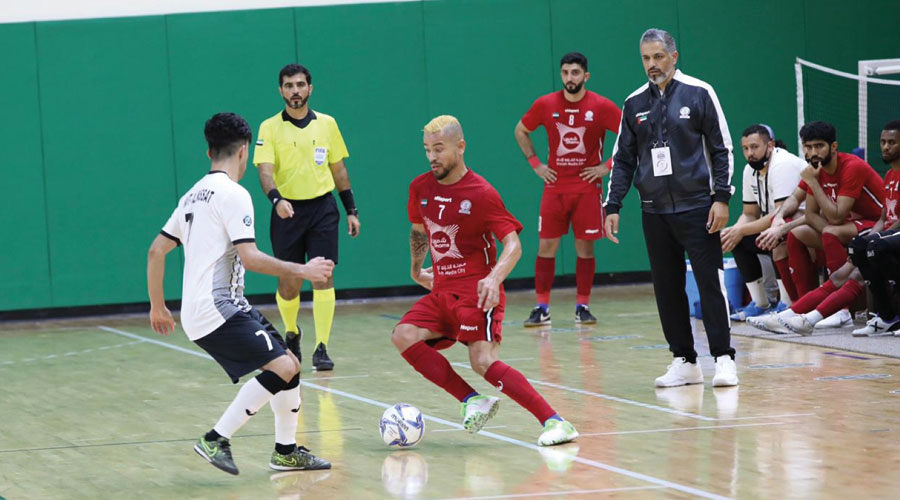 سعيد القاسمي يشيد بتطور دولية خورفكان لكرة الصالات