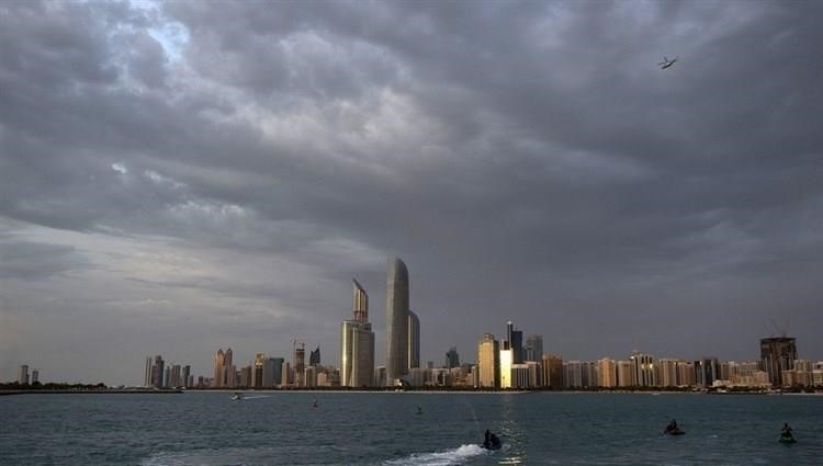 طقس السبت مغبر وغائم جزئياً
