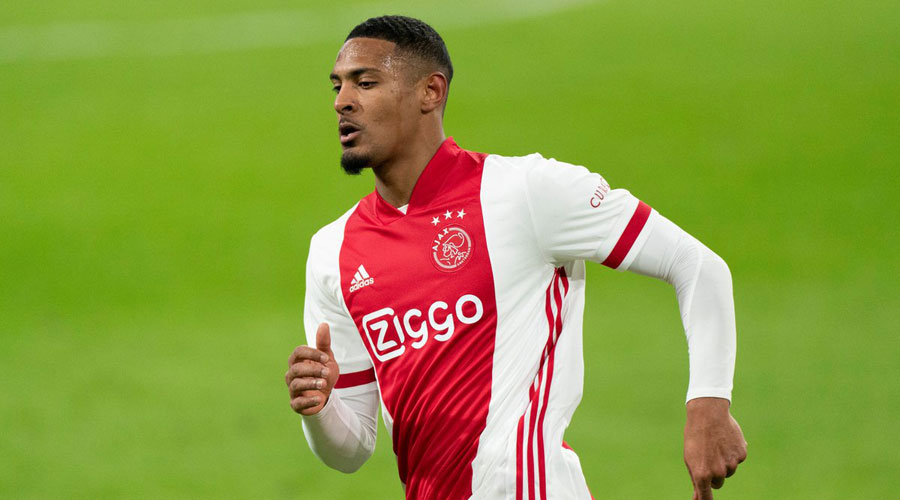 أياكس يُقر بارتكابه خطأ بعدم تسجيل هالر في القائمة الأوروبية