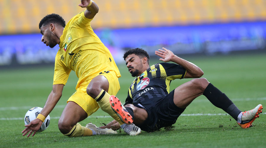 تعادل «مجنون» بين الوصل وكلباء