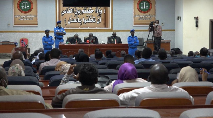 إصابة قيادي إخواني بـ«كورونا» تؤجل محكمة انقلاب البشير