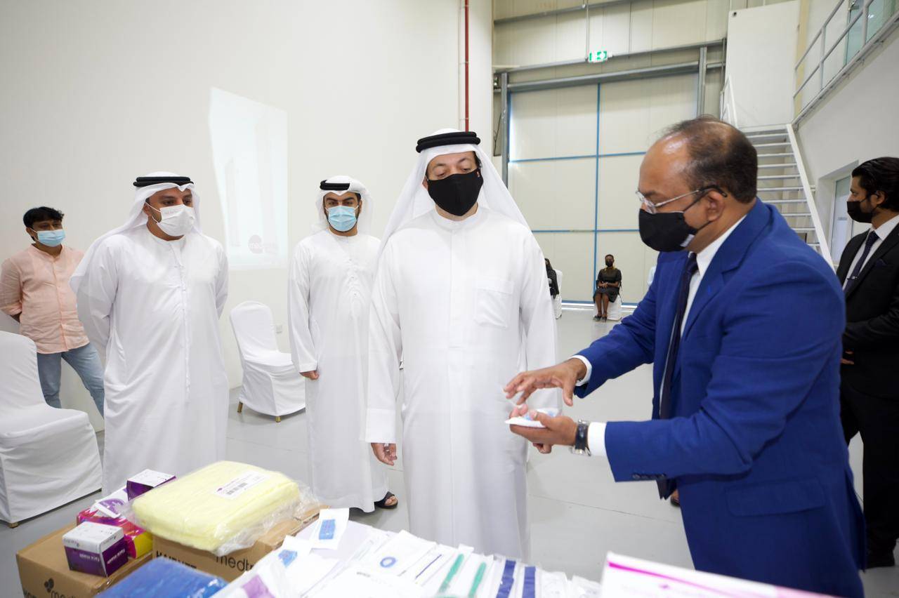 اثناء استعراض بعض منتجات شركة ميدترا
