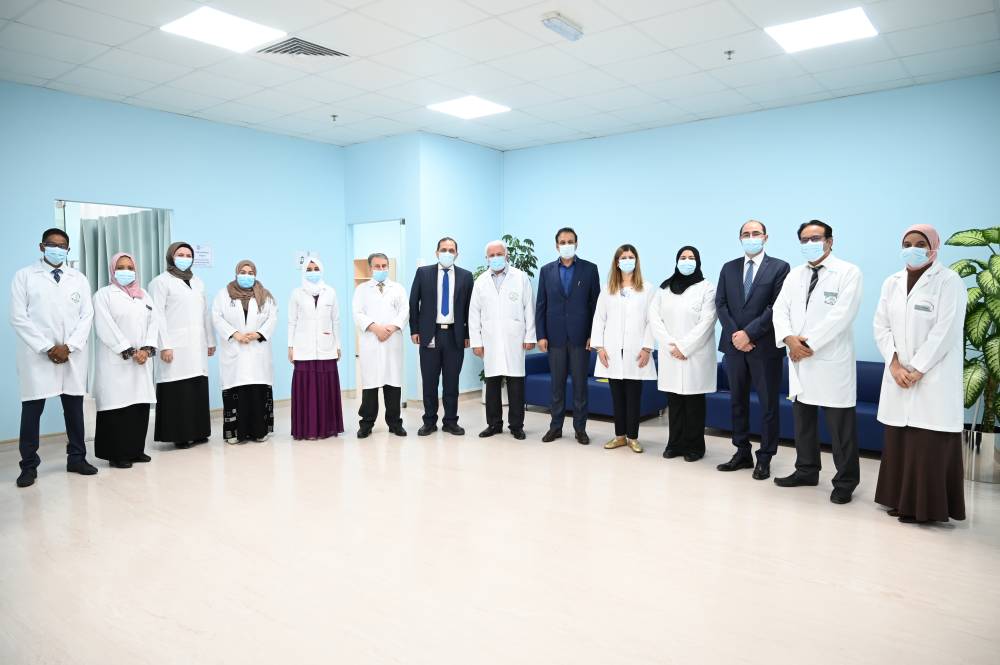 أثناء إطلاق العيادة