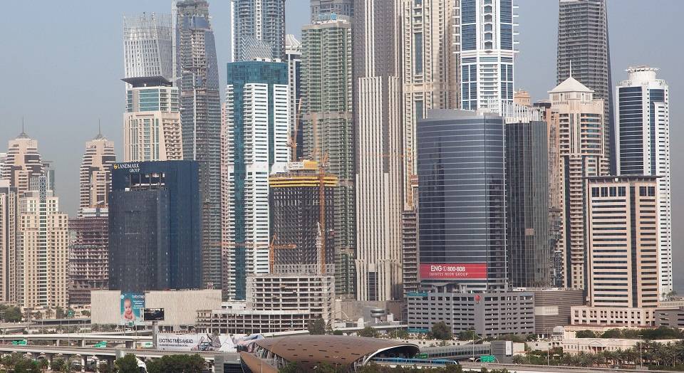 بنوك دبي وأبوظبي تضخ قروضاً محلية بـ 8.4 مليار خلال شهرين