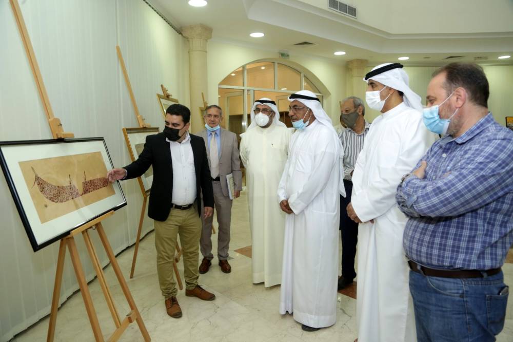علي المغني وإبراهيم بطي وخالد الجلاف في المعرض 