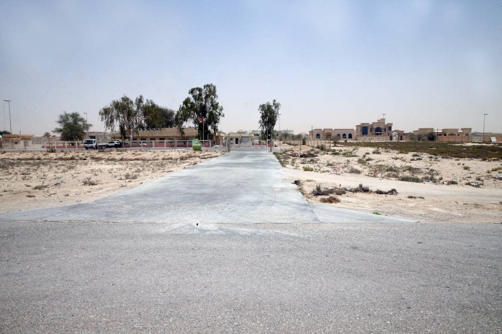 طرق متهالكة تقود إلى مركز الراعفة الصحي تصوير: هيثم الخاتم