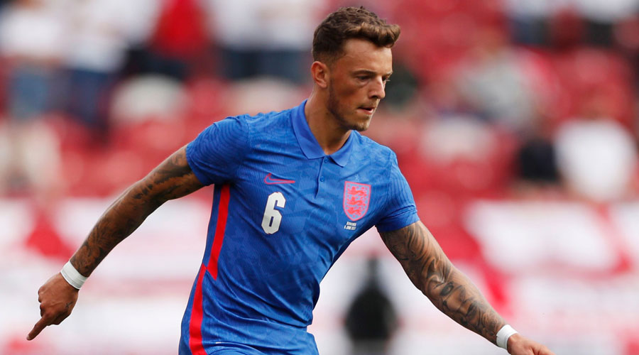 وايت من التردد على المستشفيات إلى منتخب إنجلترا