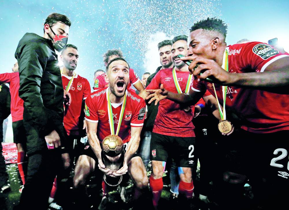 لاعبو الأهلي يحتفلون بدوري أبطال إفريقيا 2020 ويتطلعون للمحافظة عليه في نسخة 2021