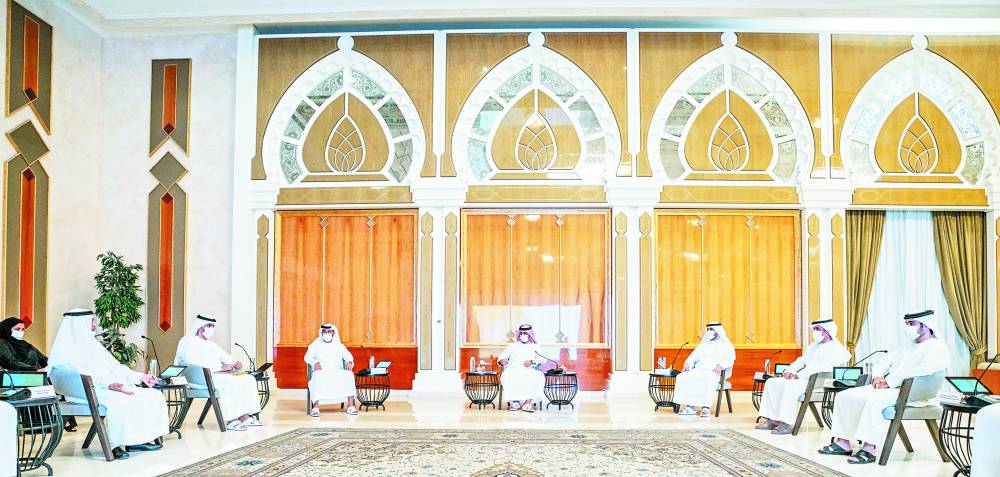 عمار بن حميد خلال ترؤسه الاجتماع