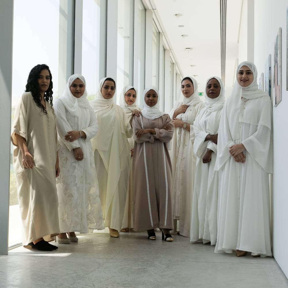 مصممات إماراتيات من خريجات برنامج «أزيامي»