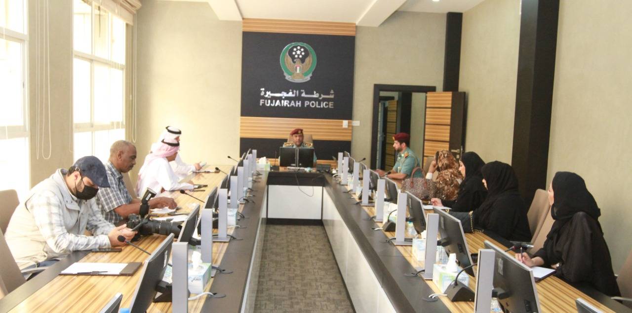 النقيب البصري متحدثا في المؤتمر 