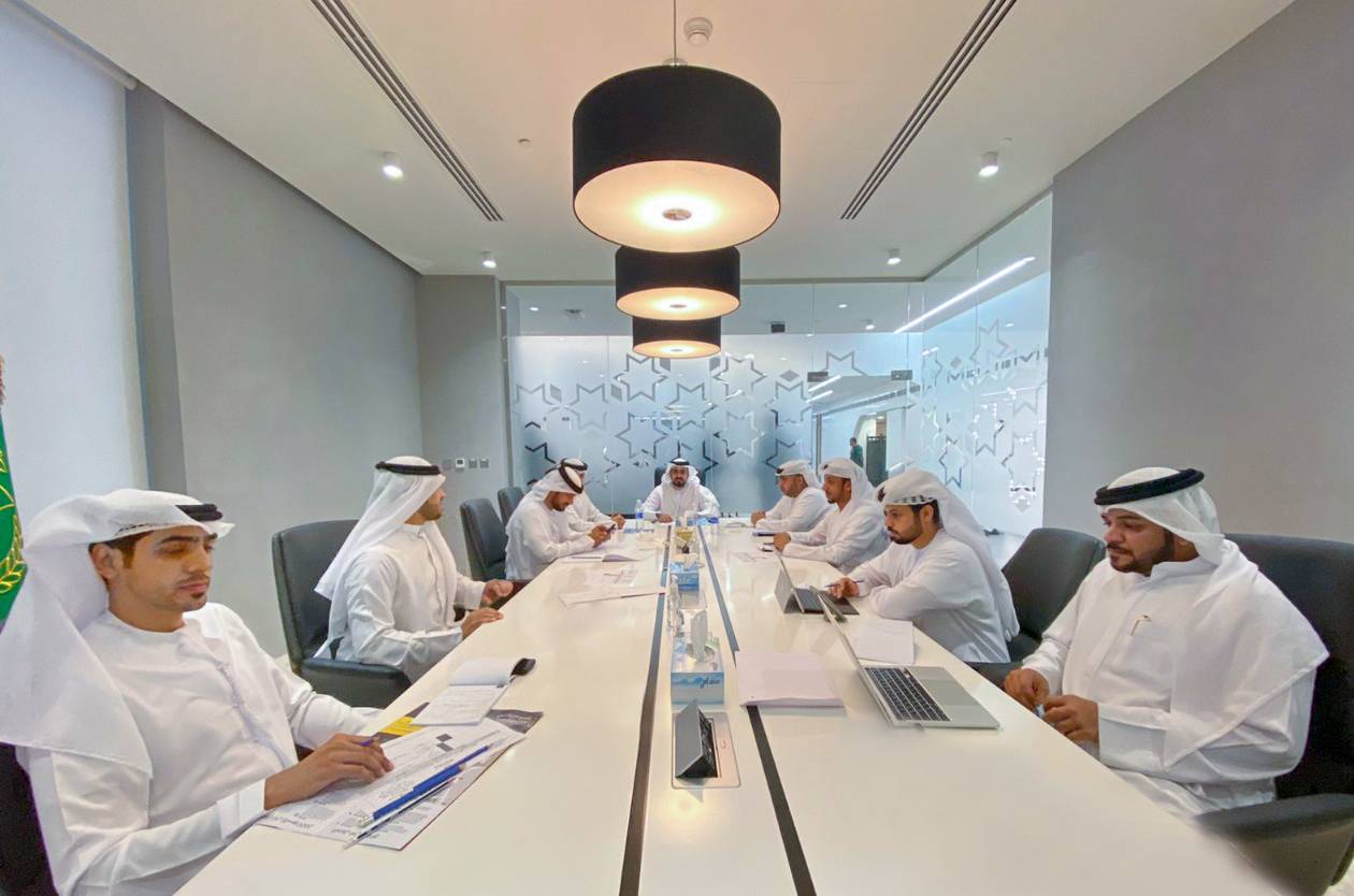 خلال الاجتماع