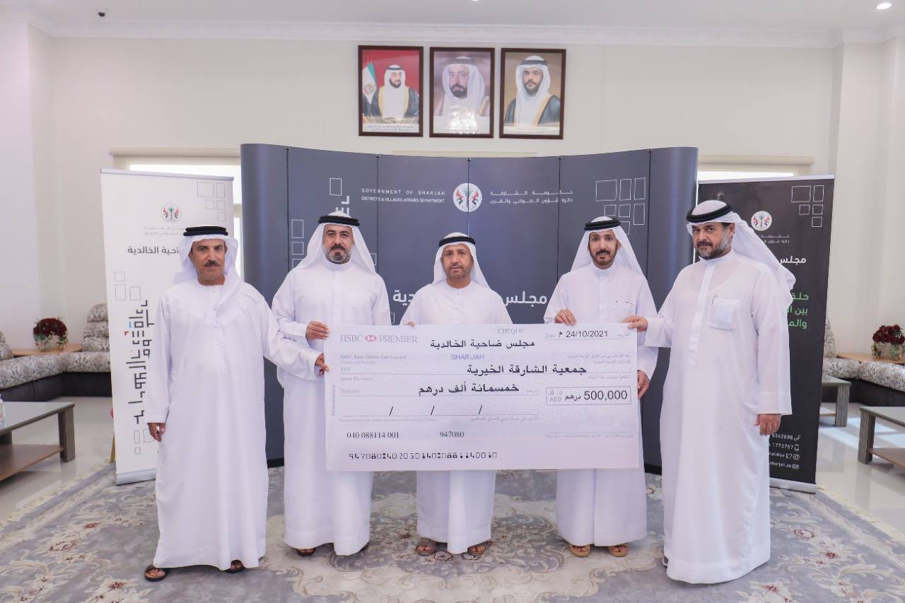 خلال تسليم الشيك