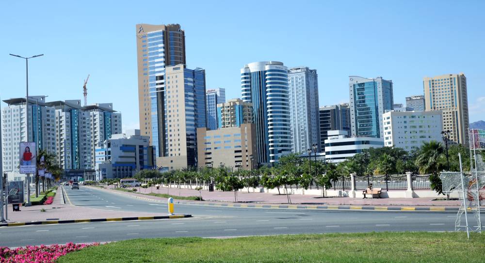 مبان بوسط مدينة الفجيرة