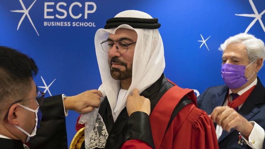 محمد عبدالله القرقاوي وزير شؤون مجلس الوزراء