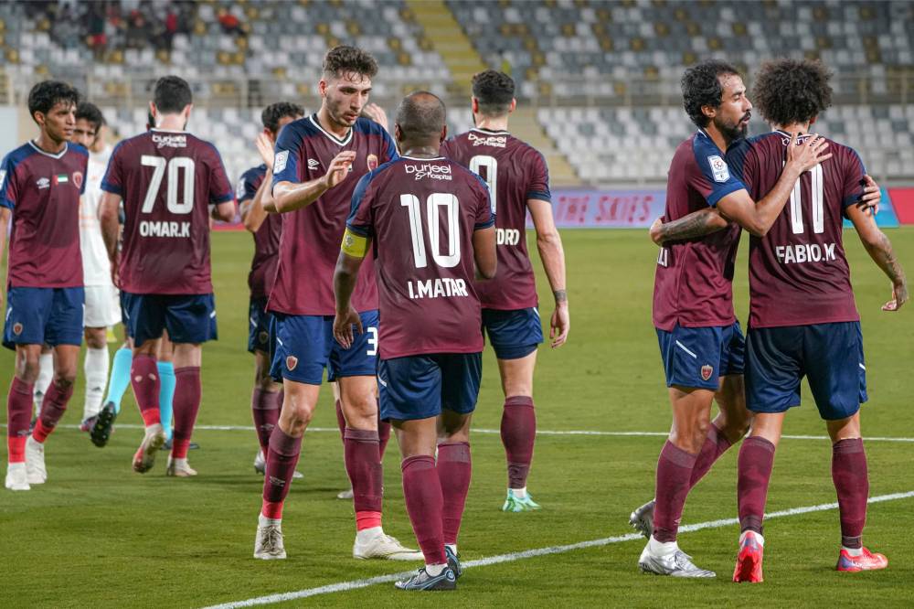 فرحة لاعبي الوحدة بأحد الأهداف