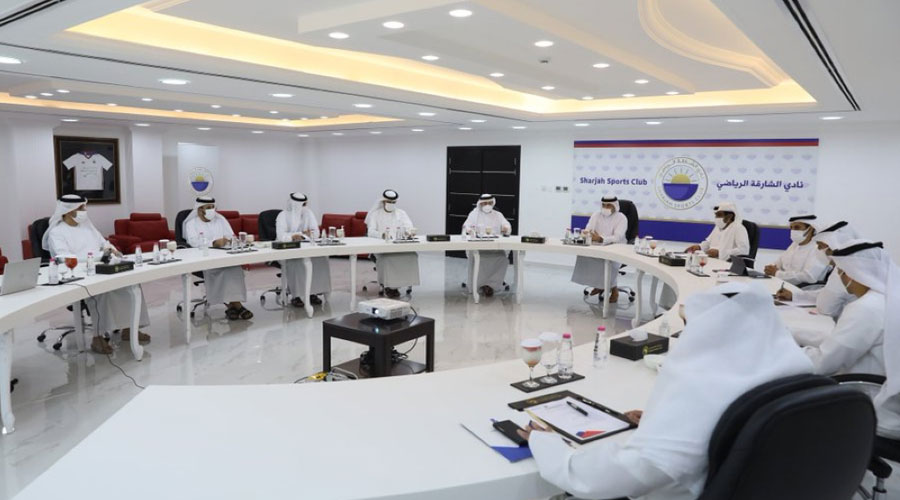 المدفع يرأس اجتماع إدارة نادي الشارقة بحضور العجلة وبقية الأعضاء 