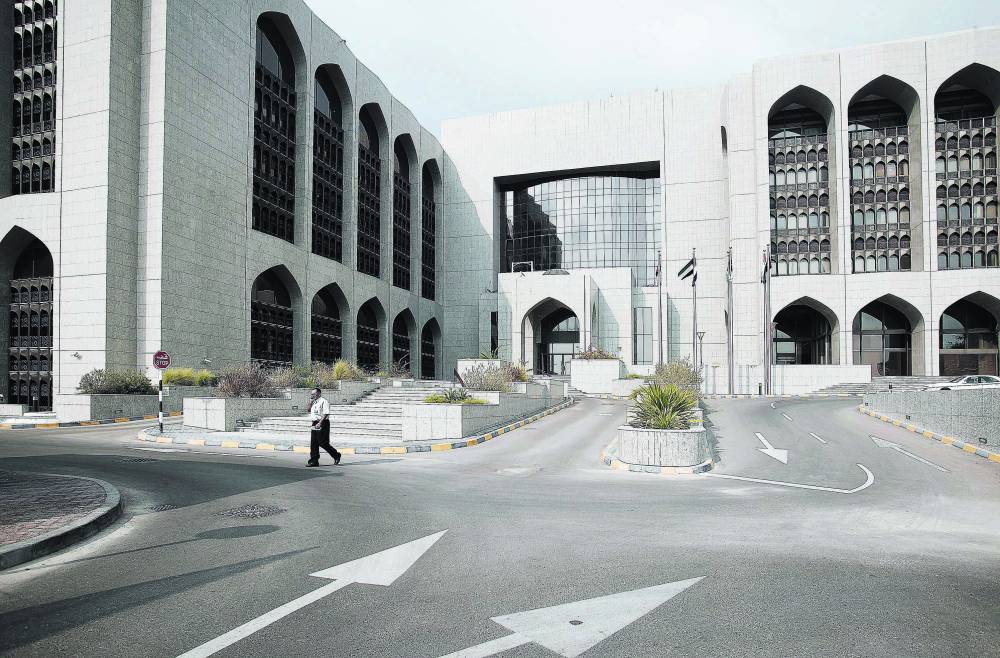 36 سؤالاً وجواباً حول قانون الشيكات الجديد