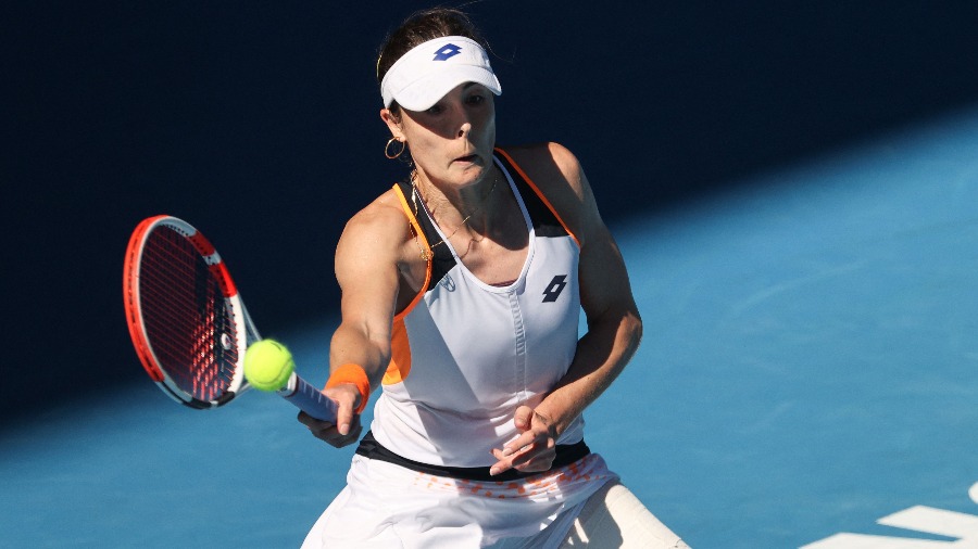 كورنيه تكسب 'معركة الاستنزاف' ضد هاليب في 'أستراليا المفتوحة'