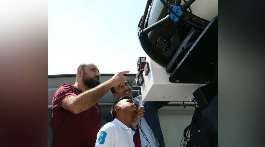 خلال تركيب المطياف