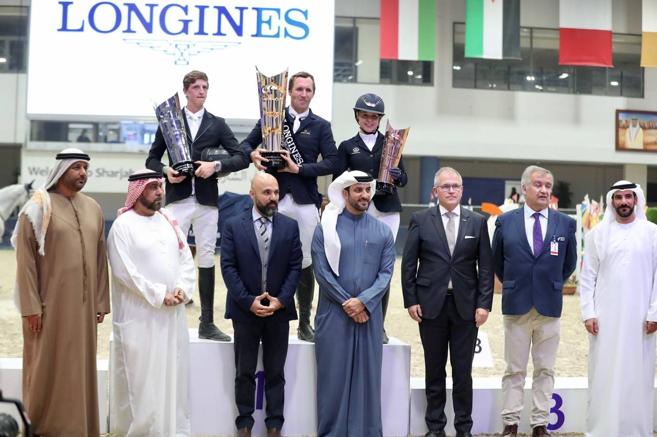 سلطان بن أحمد يتوج الفائزين