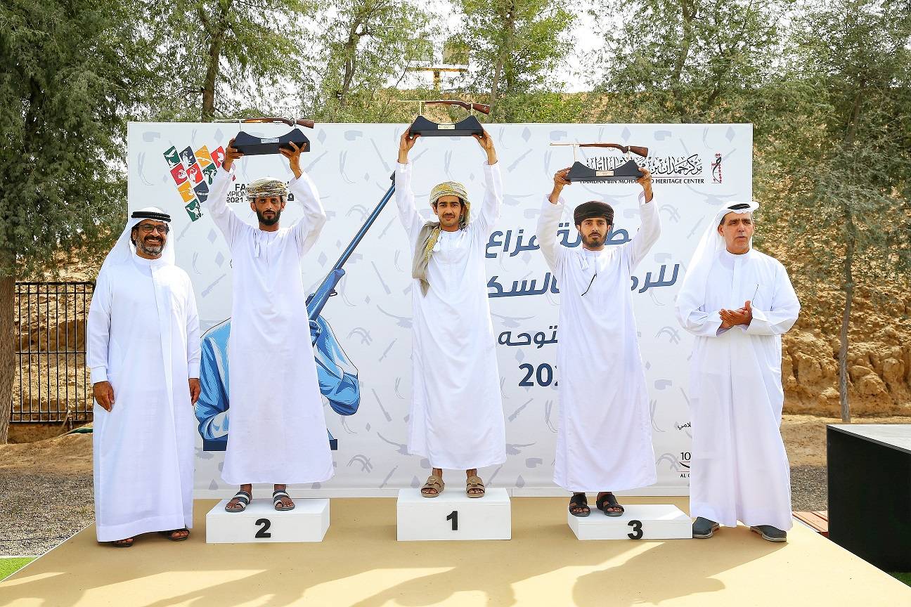 عبد الله بن دلموك ومحمد المهيري يتوجان الفائزين