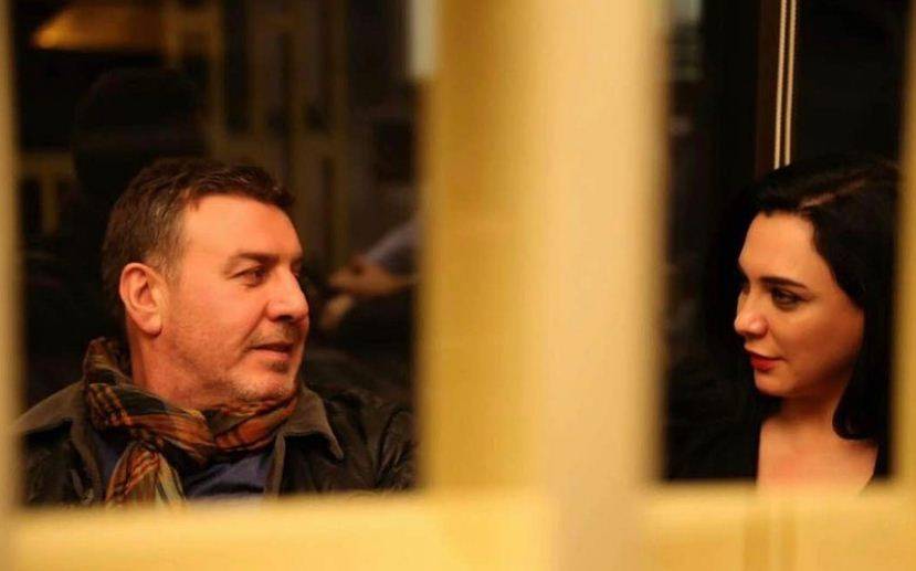 سلاف فواخرجي تعلن انفصالها عن زوجها بقصيدة حب واعتذار