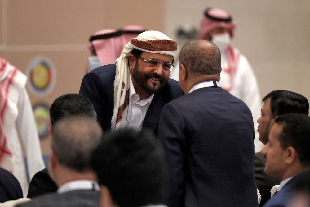 الإمارات ترحب بقرار هادي تشكيل مجلس رئاسي يمني