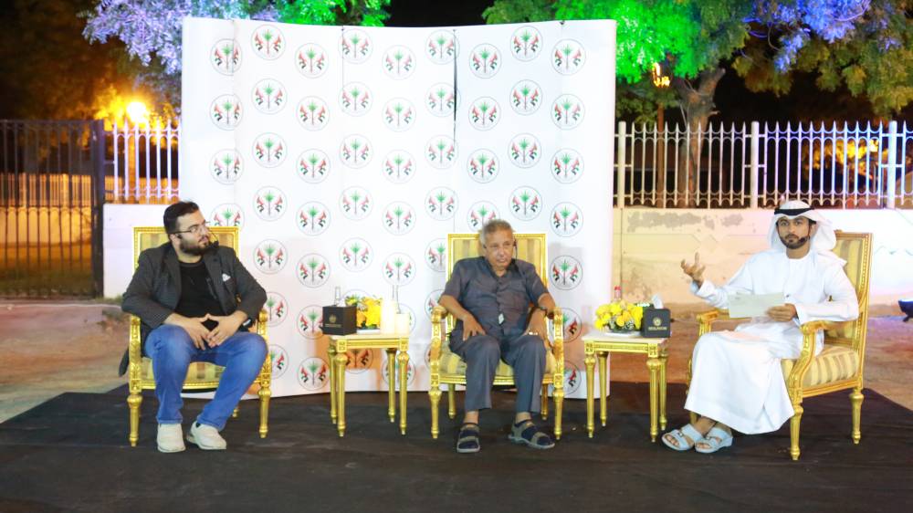 عبدالعزيز خلال الحديث 