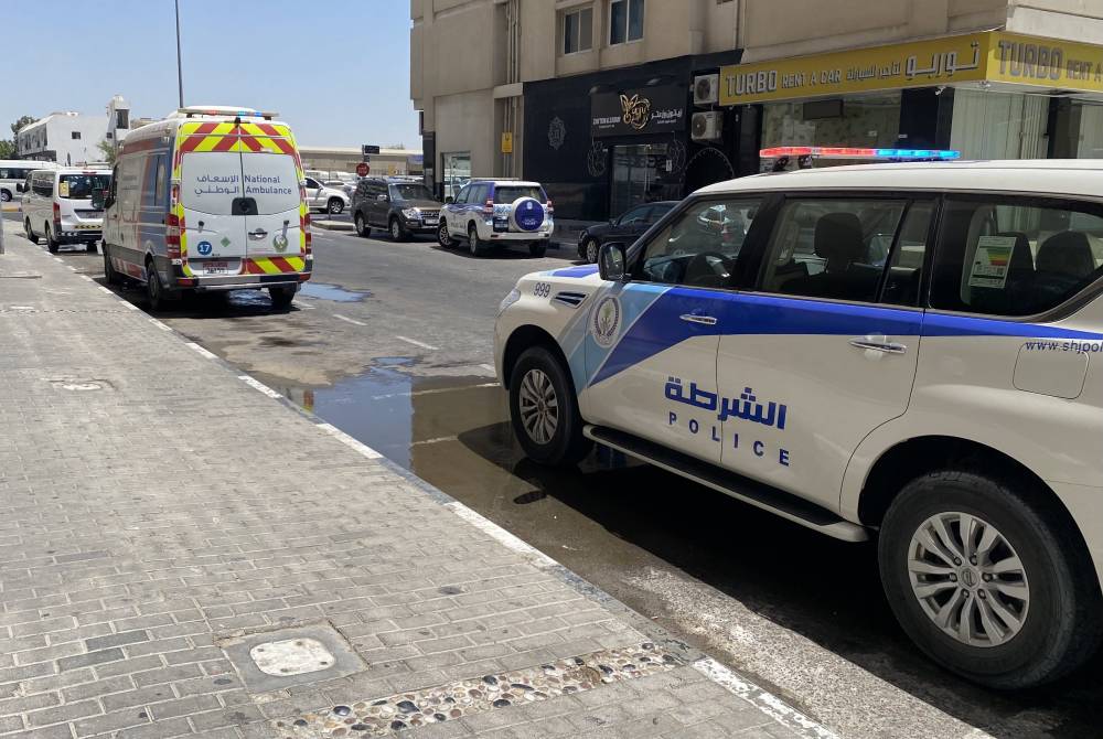 إعطاء الأفضلية لمركبات الإسعاف والطوارئ تجنب المخالفة المرورية