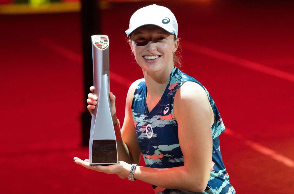 شيانتيك تهزم سبالينكا وتحرز لقب بطولة شتوتجارت