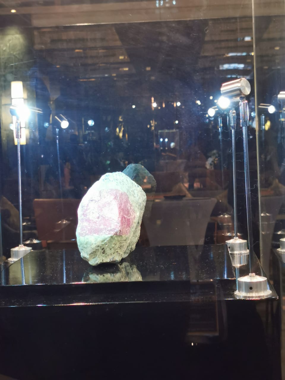 «ايريس».. ياقوتة تلمع في دبي بـ 120 مليون دولار