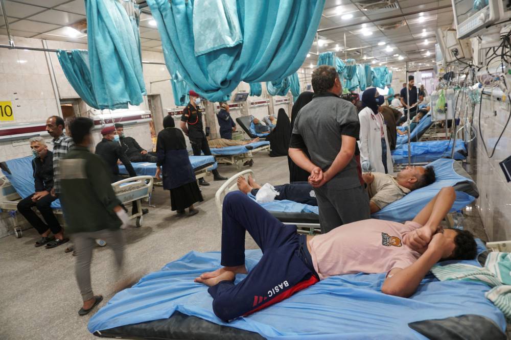 عاصفة ترابية تتسبب في وفاة شخص و5 آلاف حالة اختناق في العراق
