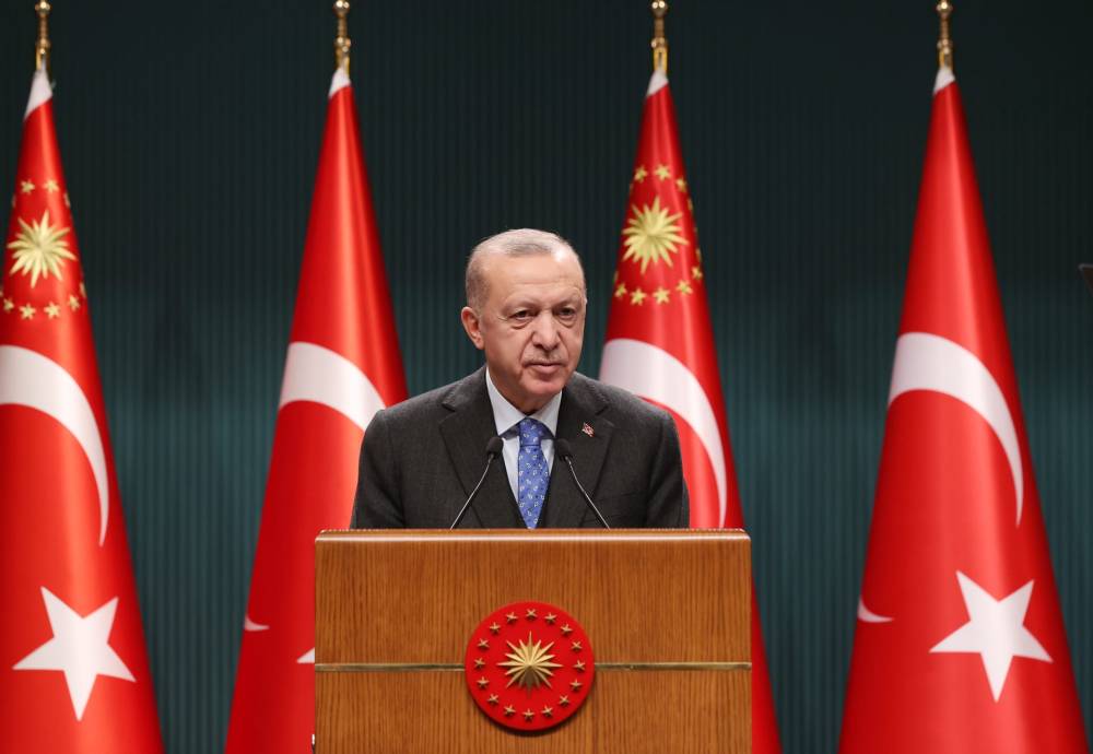 أردوغان يعزي قيادة وشعب الإمارات في وفاة الشيخ خليفة