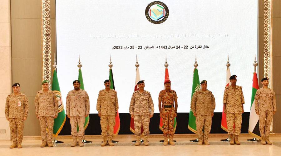 الشحّي يحضر اجتماع قادة القوات البرية بدول التعاون