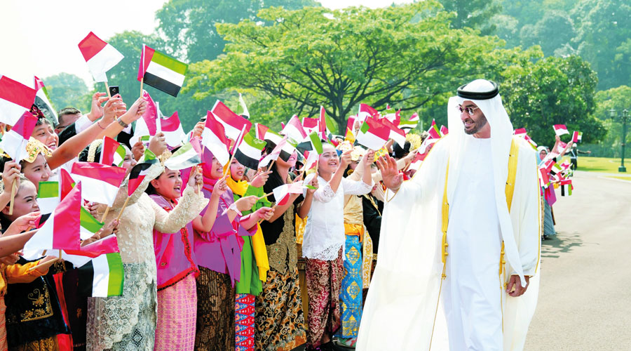 محمـد بـن زايـد قائـد ملهـم يصنـع المجـد والخيـر