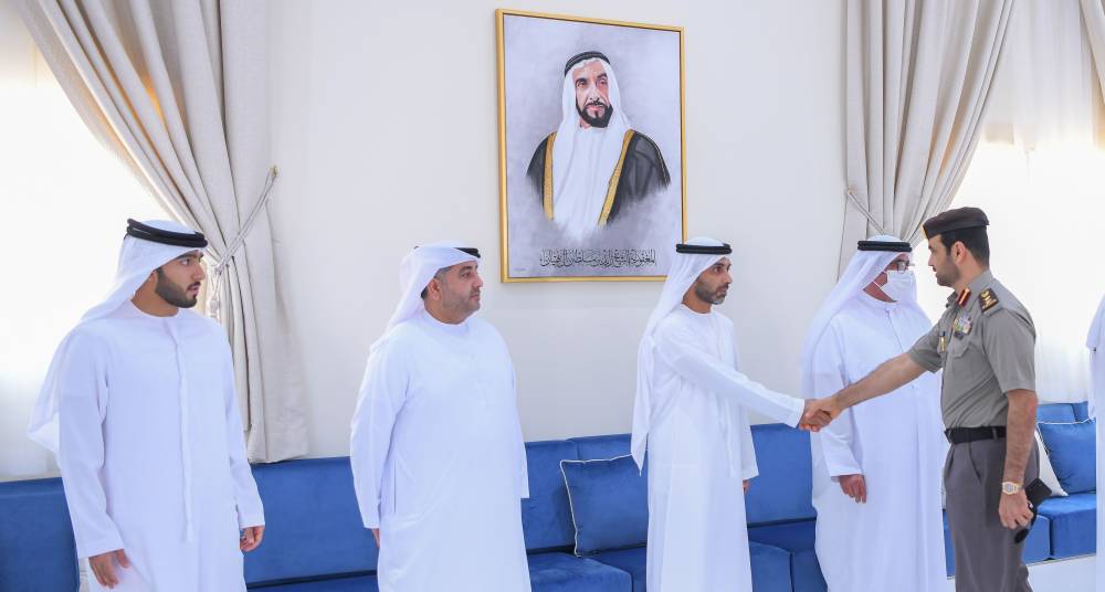 أحمد بن حميد النعيمي يقدم واجب العزاء في وفاة عايشه سالم أحمد