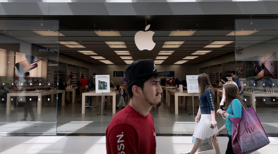 آبل تنجو من حرب الرسوم.. فهل ينجو آيفون من رفع الأسعار؟